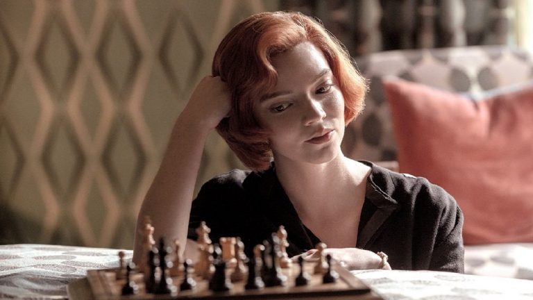 Creative Arts Emmy: “La Regina degli Scacchi” domina la prima serata con 7 premi