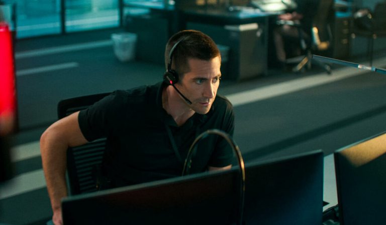 The Guilty: il poster e il trailer del remake con Jake Gillenhaal