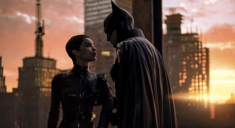 The Batman: Robert Pattinson e Zoe Kravitz nella nuova immagine