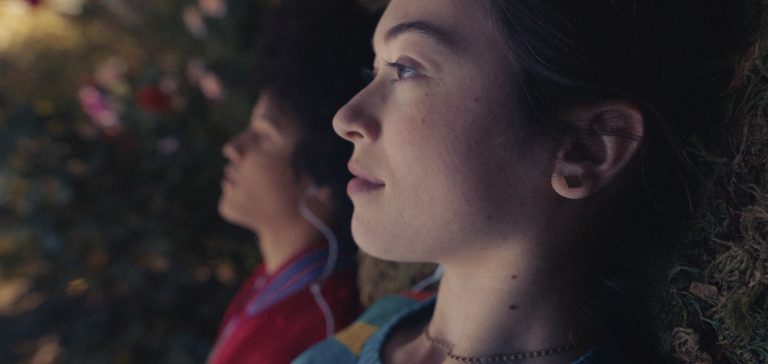 “Il cielo è ovunque”: il Trailer del film in uscita in tutto il mondo l’11 febbraio su Apple TV+
