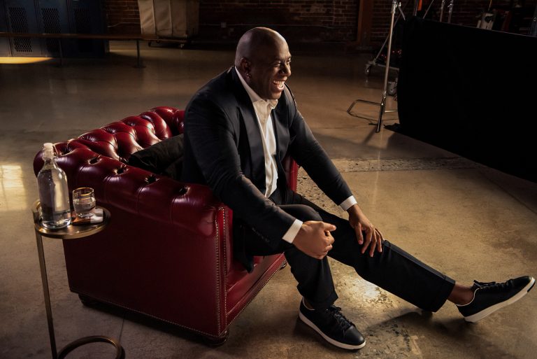 “They Call Me Magic”: la serie in quattro parti sulla vita di Earvin ‘Magic’ Johnson debutterà il 22 aprile su Apple TV+