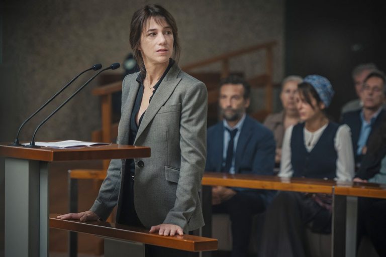 “L’accusa”, di Yvan Attal con Charlotte Gainsbourg al cinema dal 24 febbraio