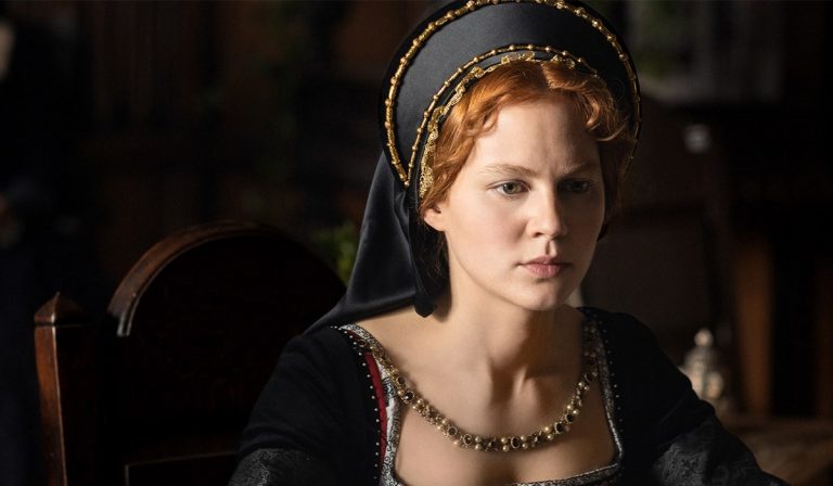 “Becoming Elizabeth”: svelati la Data di Uscita, il Poster e il Trailer della serie STARZPLAY