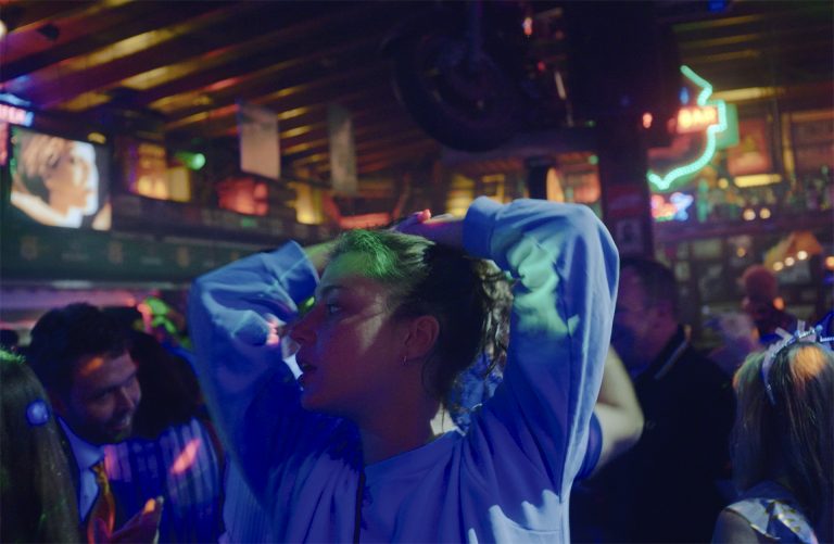“Generazione Low Cost”: il Poster del film con Adèle Exarchopoulos al cinema dal 12 maggio