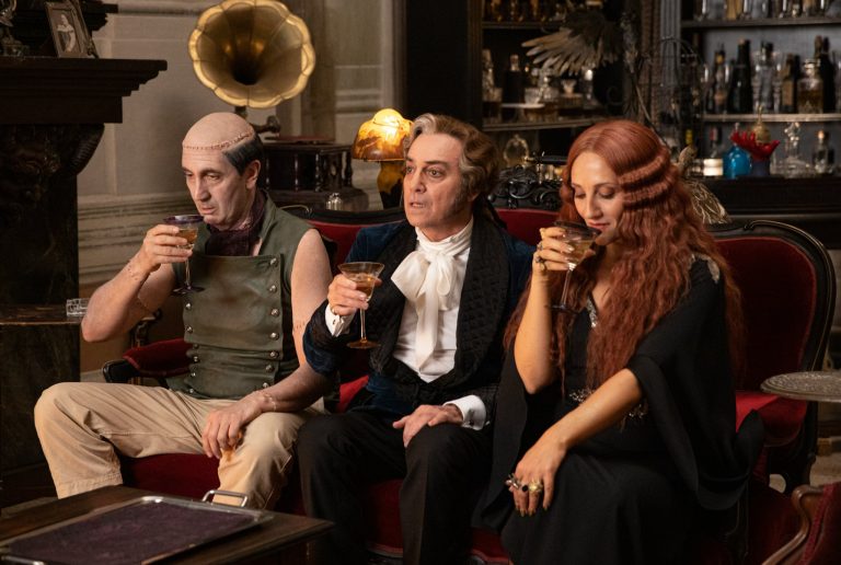 “Una famiglia mostruosa”: lunedì 20 giugno su Sky Cinema la divertente commedia di Volfango De Biasi