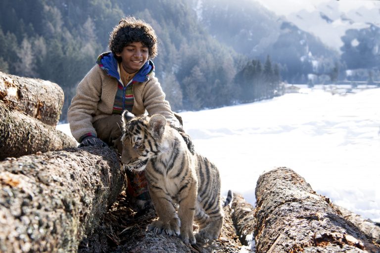 Brando Quilici torna al cinema con “Il ragazzo e la tigre” dal 13 ottobre al cinema – il Poster e il Trailer