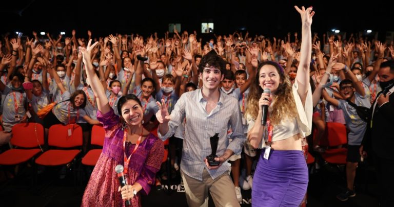 Giffoni 2022: Nicola Maupas ai giffoner: “Il bullismo nasconde tante verità. Ed è il bullo il primo a dover essere ascoltato”
