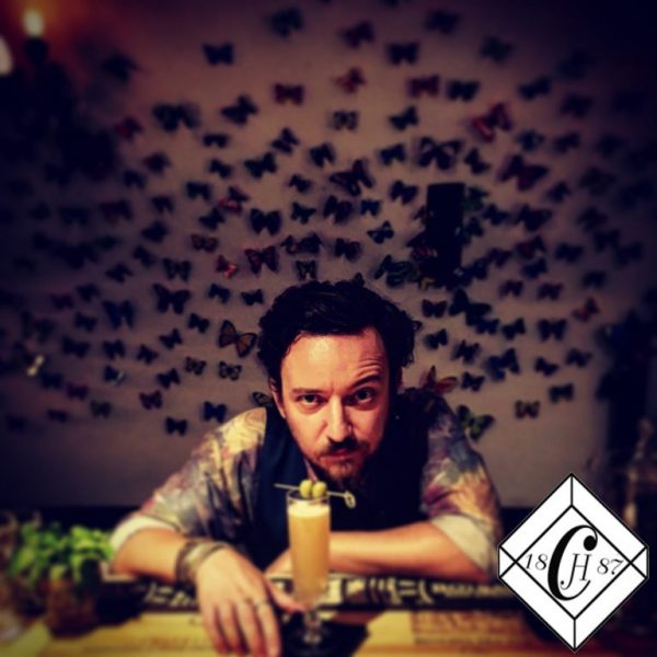 Simone Mina bar manager di Ch 18 87 di Roma 1