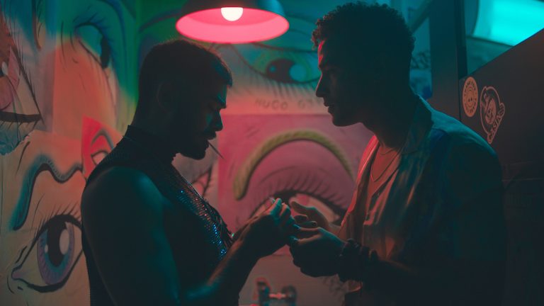 “Queer as Folk”: debutterà il 31 luglio su STARZPLAY la serie prodotta da Russell T. Davis