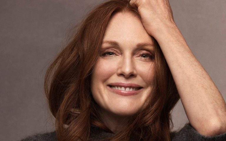 “Mary & George”. Julianne Moore protagonista di una nuova serie Sky Original basata sulla storia vera di Mary Villiers