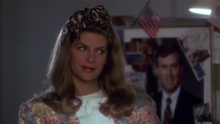 Addio a Kristie Alley, l’attrice di “Cheers” e “Senti chi Parla” ci lascia all’età di 71 anni