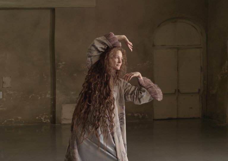 Il Corsetto dell’Imperatrice, recensione: il ritratto sfrontato della Principessa Sissi