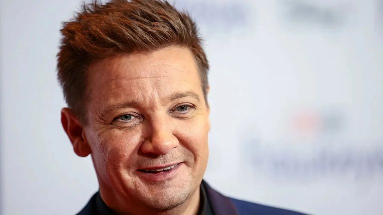 Jeremy Renner - Think Movies