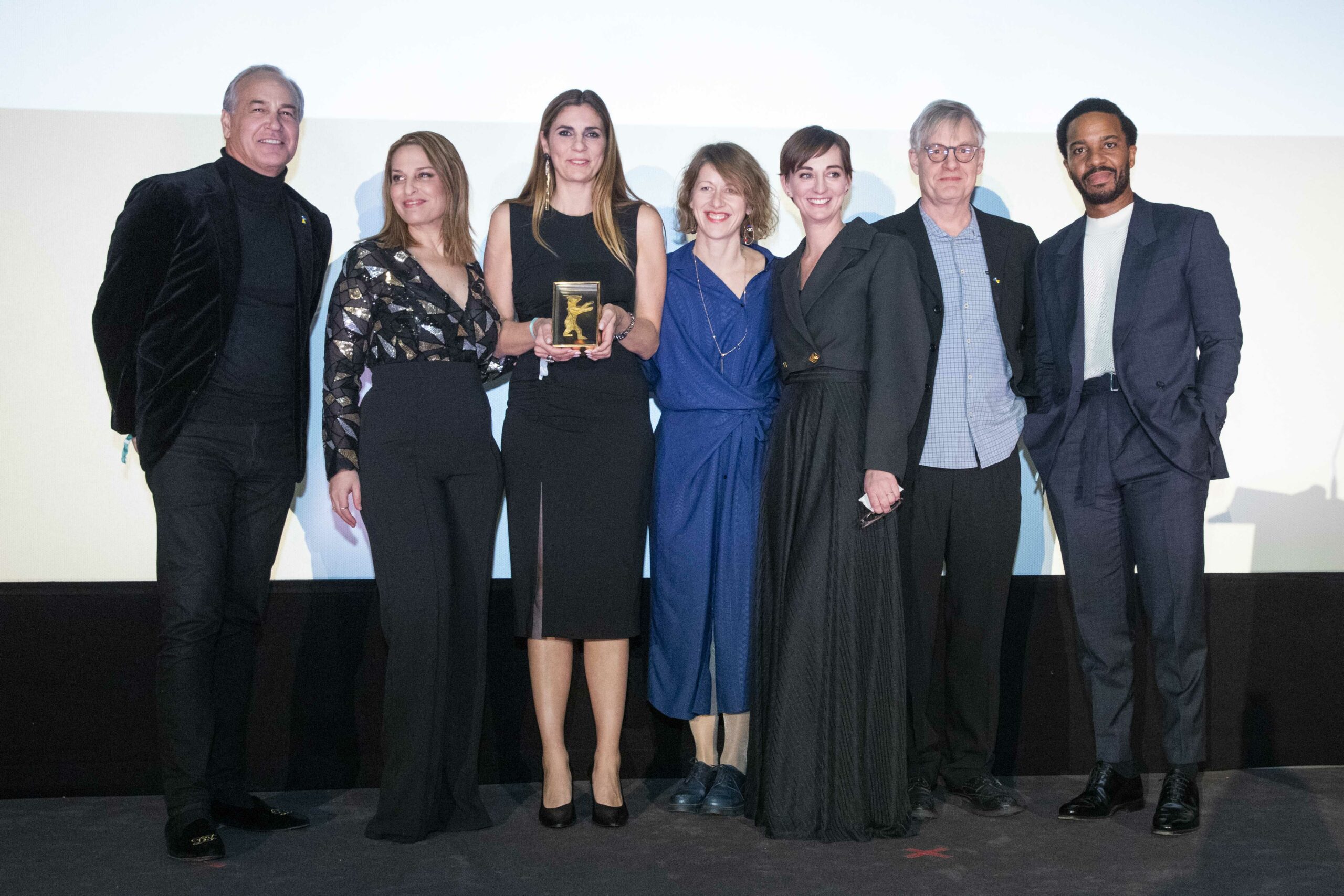 premiazione serie the good mothers a Berlino 73