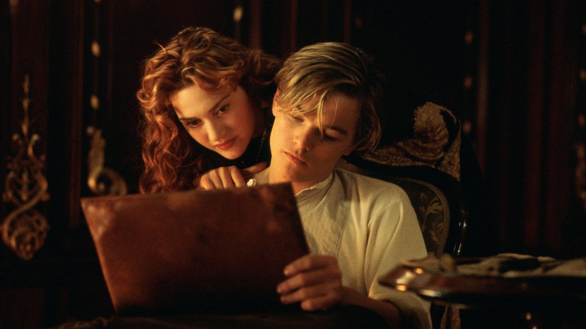 jack e Rose di Titanic l'uno accanto all'altra