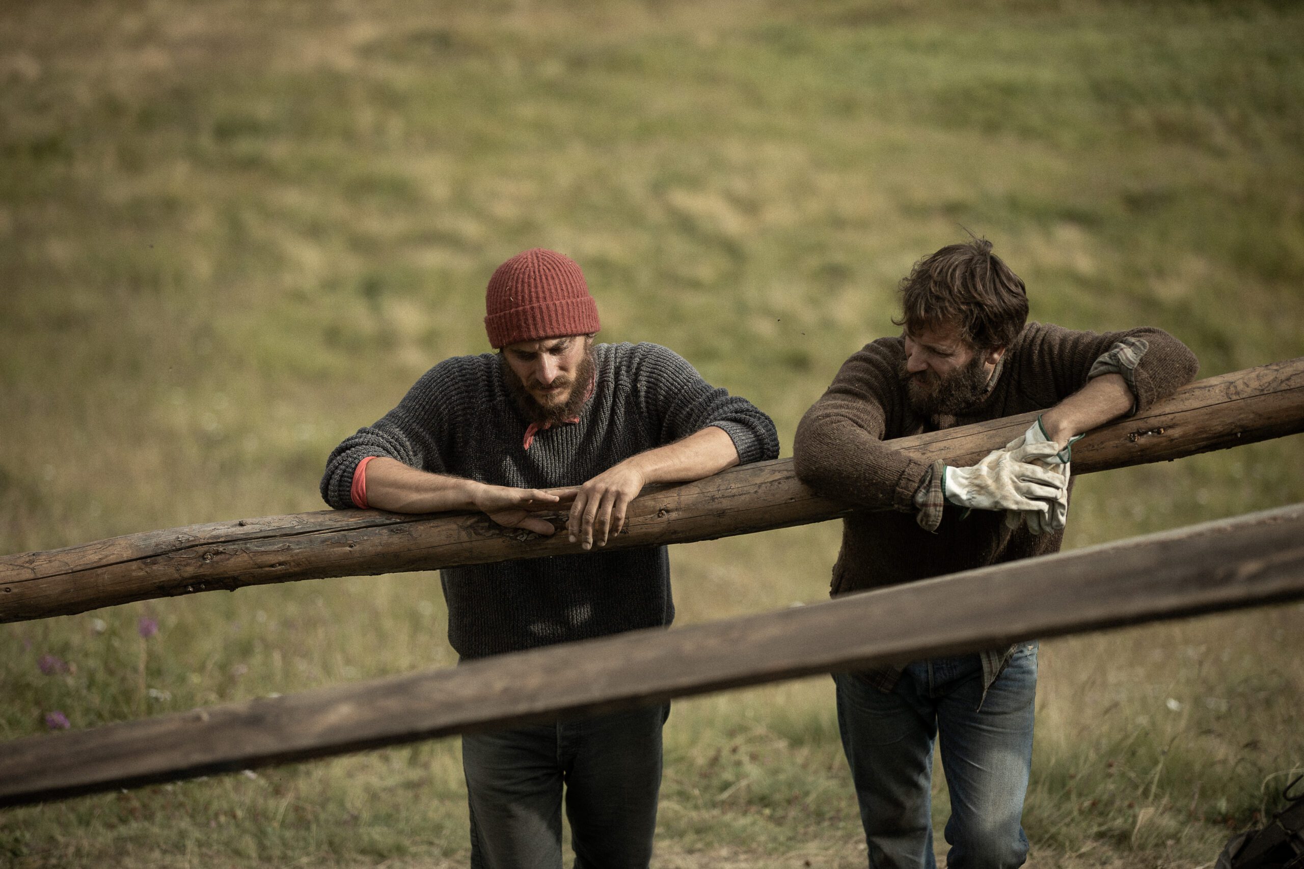 Luca Marinelli e Alessandro Borghi ne Le Otto Montagne
