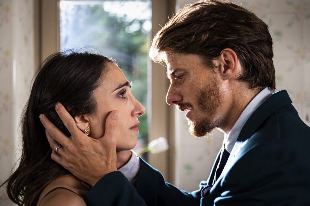 Silvia D'Amico e Antonio Folletto in una scena dei nuovi episodi
