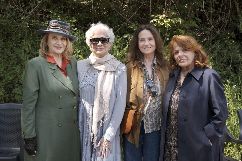 Valeria Fabrizi, Gigliola Cinguetti, Paola Pitagora e Giuliana Loiodice in L'età giusta