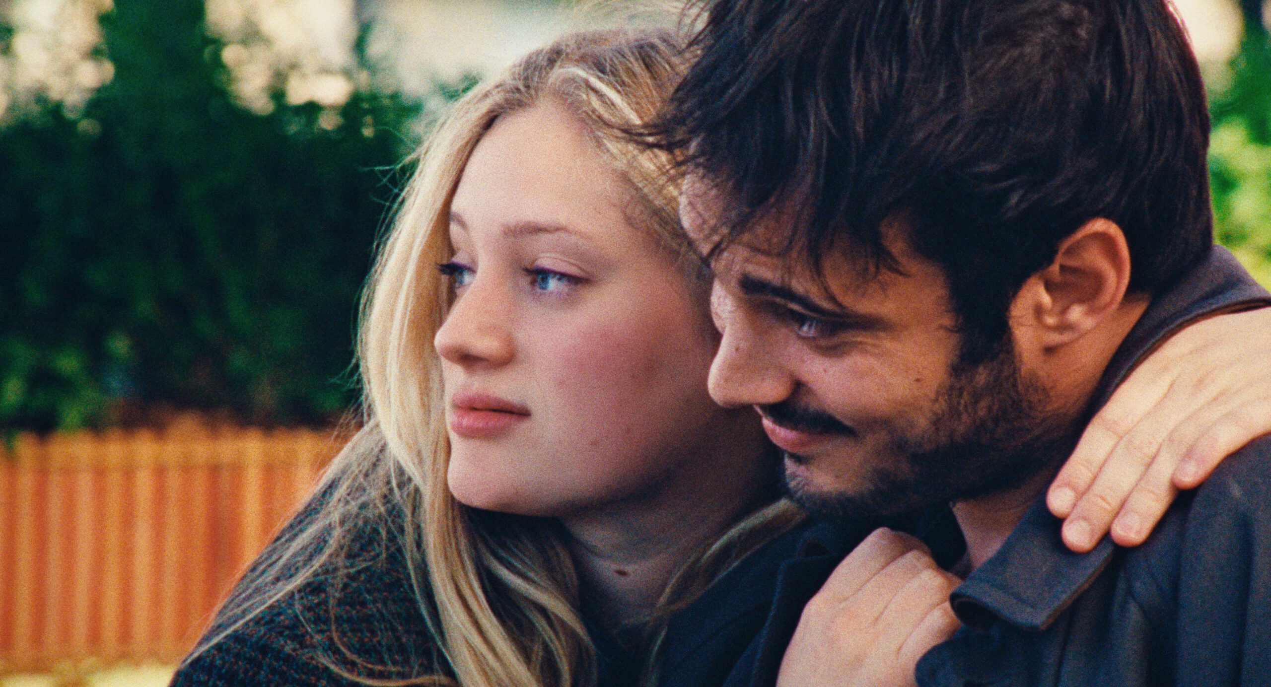 Nadia Tereszkiewicz e Sofiane Bennacer in Forever Young