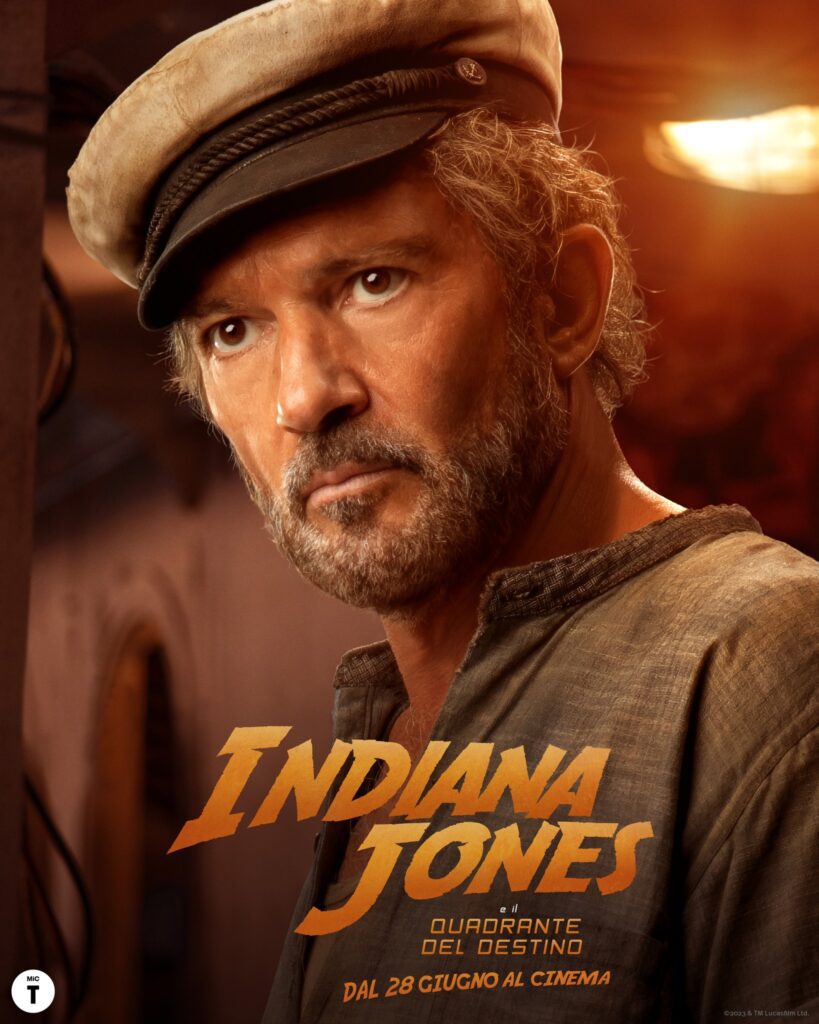 antonio banderas nel character poster italiano di indiana jones 5