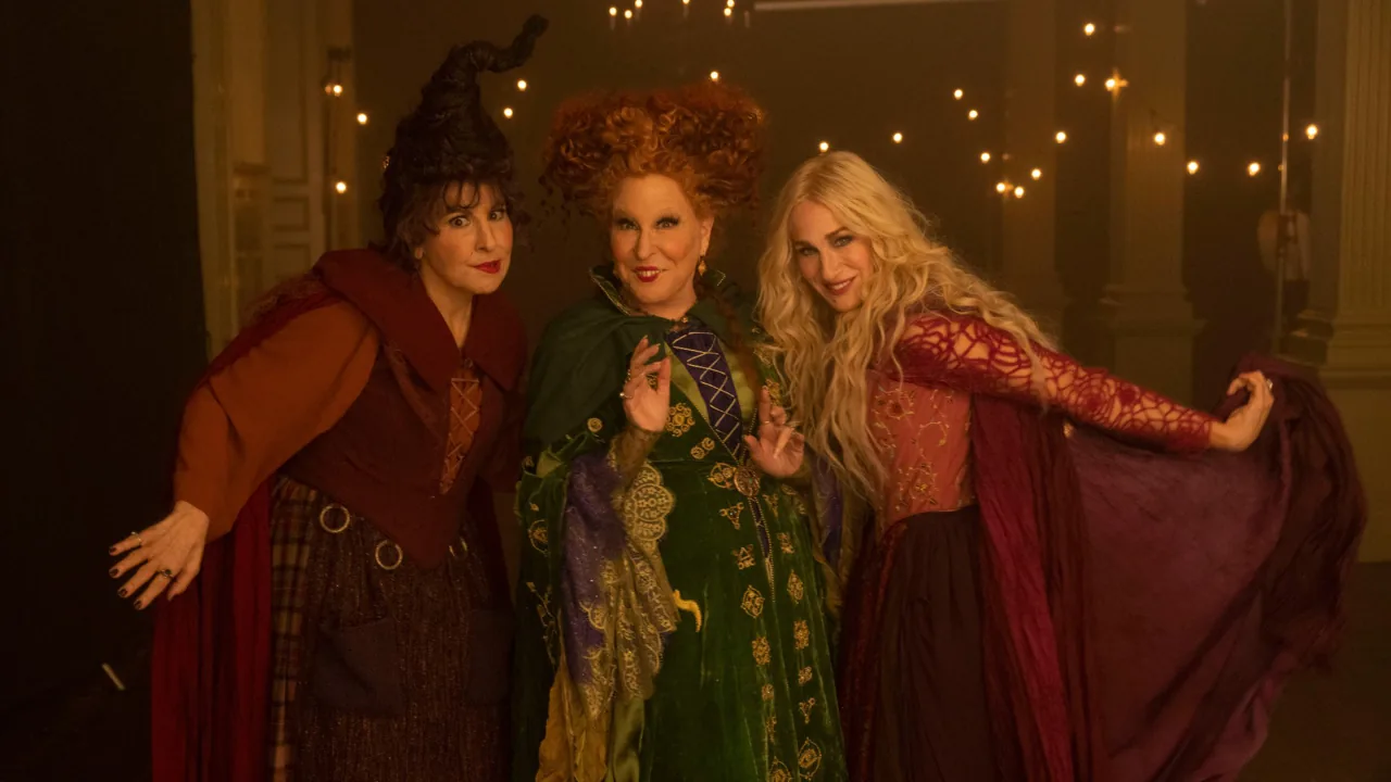 Bette Midler, Kathy Najimy e Sara Jessica Parker in Hocus Pocus 2