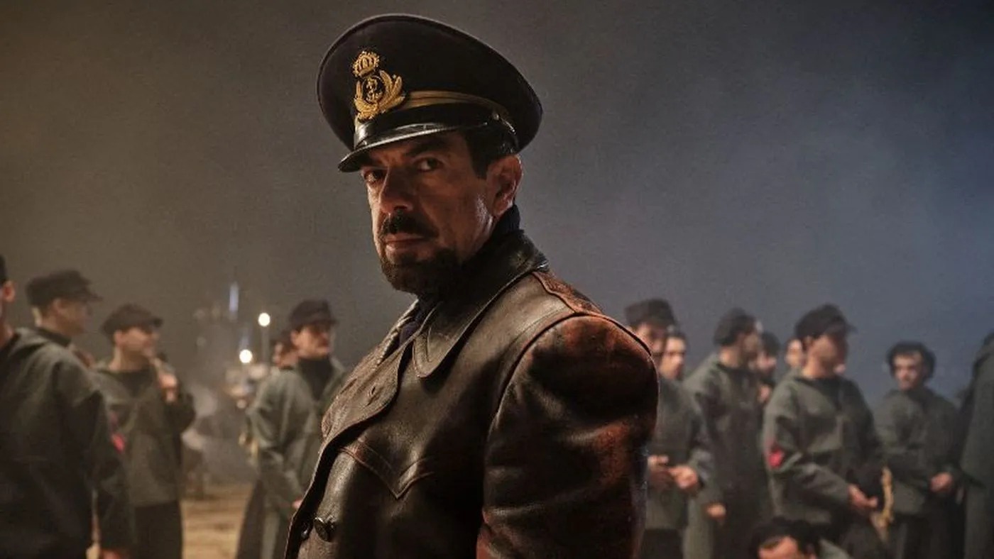 Pierfrancesco Favino in Comandante