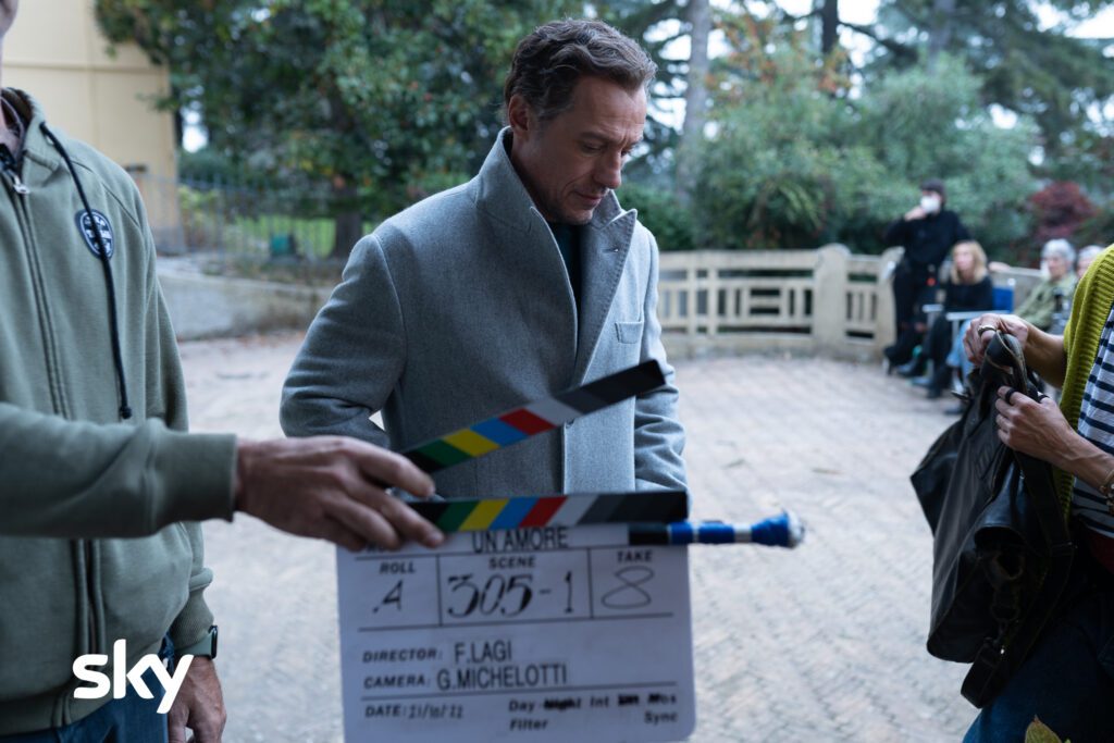 Stefano Accorsi sul set di Un Amore