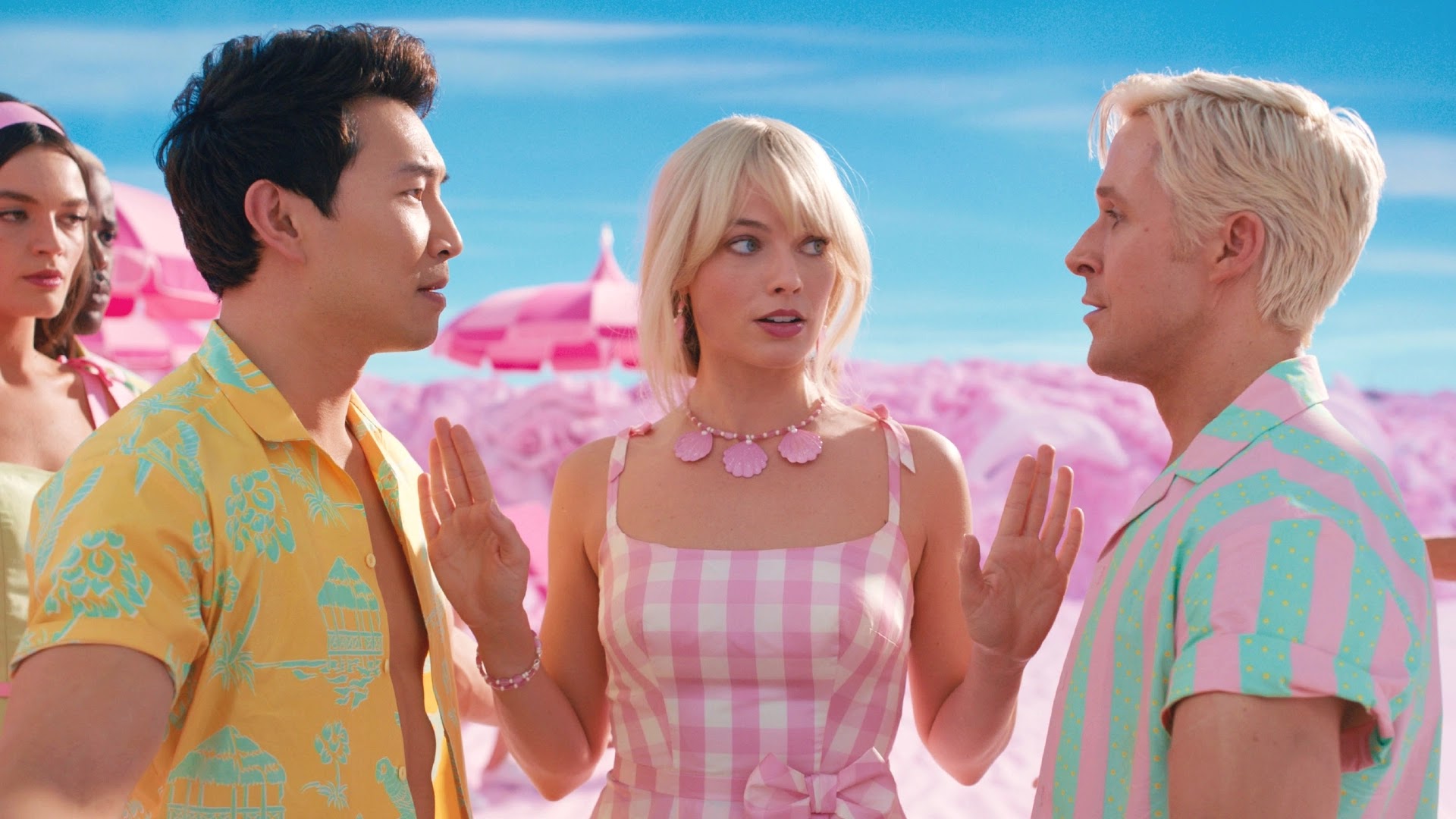 simu liu, ryan gosling e margot robbie in barbie
