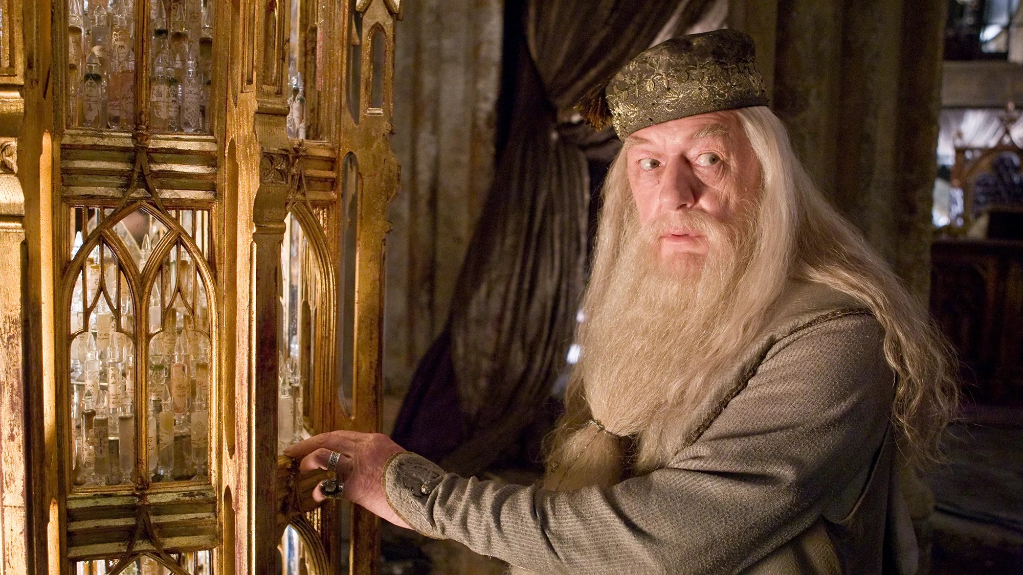 Addio a Michael Gambon, il volto del professor Albus Silente ci lascia a 82 anni