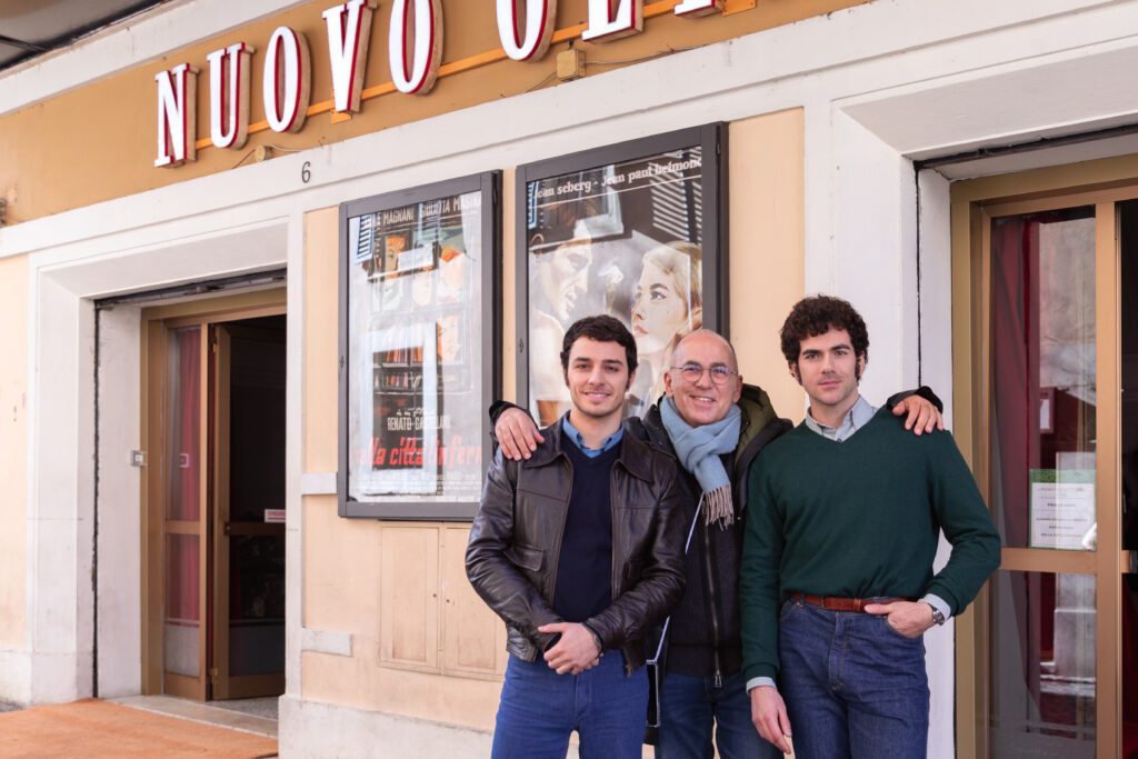 Damiano Gavino, Andrea de Luigi e Ferzan ozpetek sul set di Nuovo olimpo