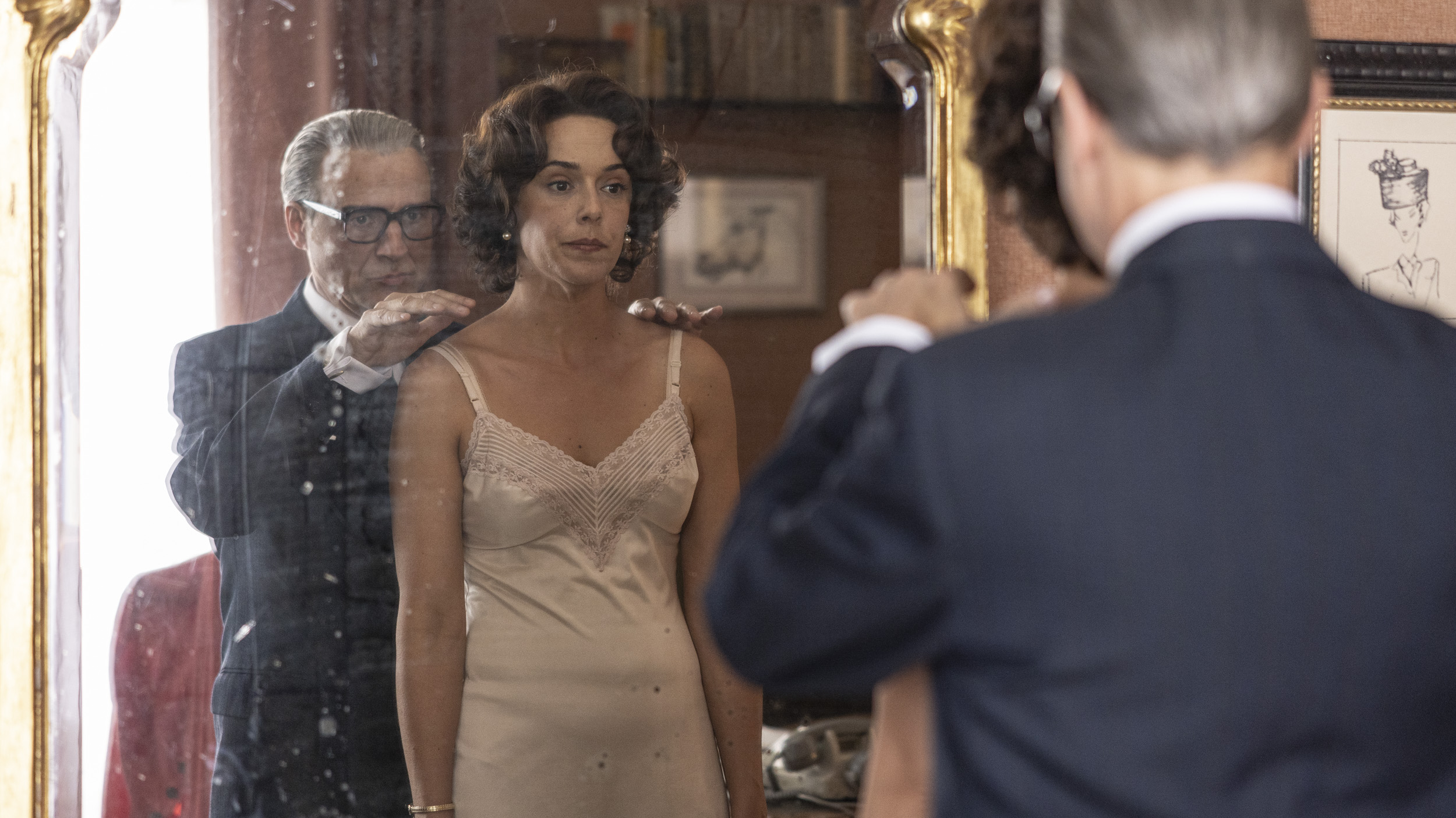 Cristóbal Balenciaga, Disney+ svela la key art, il trailer e l’uscita