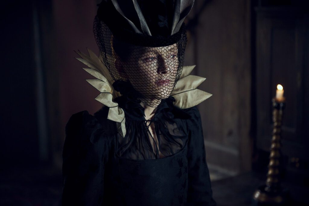 julianne moore in mary & george