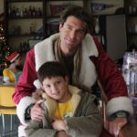 Giampaolo Morelli in In Fuga con Babbo Natale