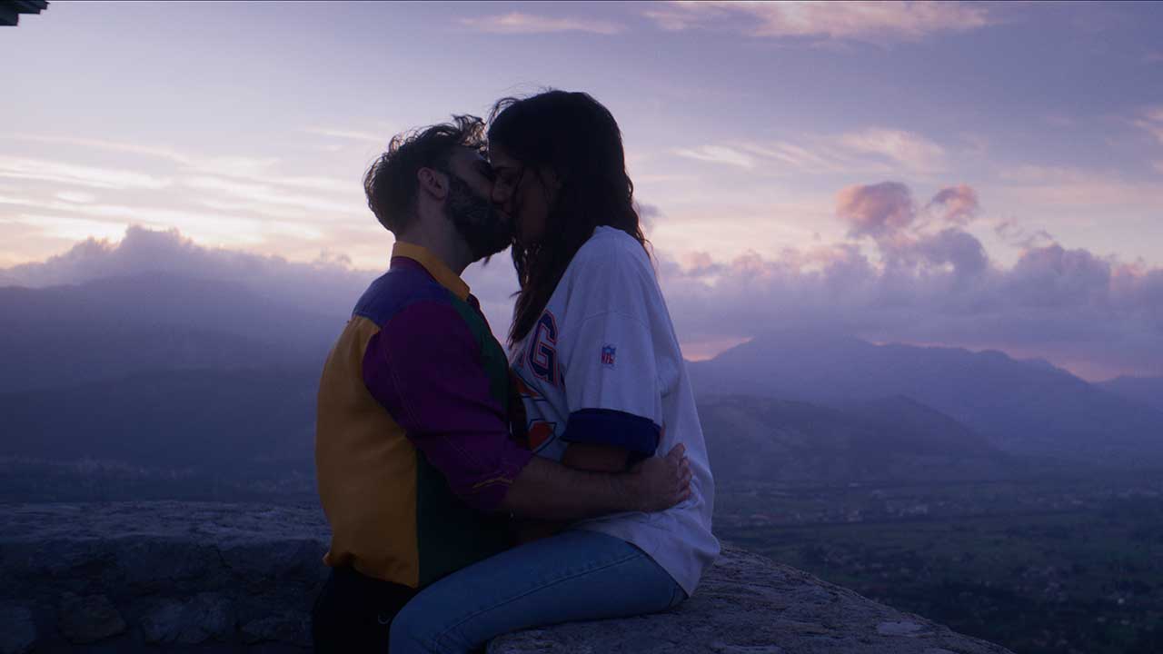 Il Paese dei Jeans in Agosto: il poster del film di Simona Bosco Ruggeri  