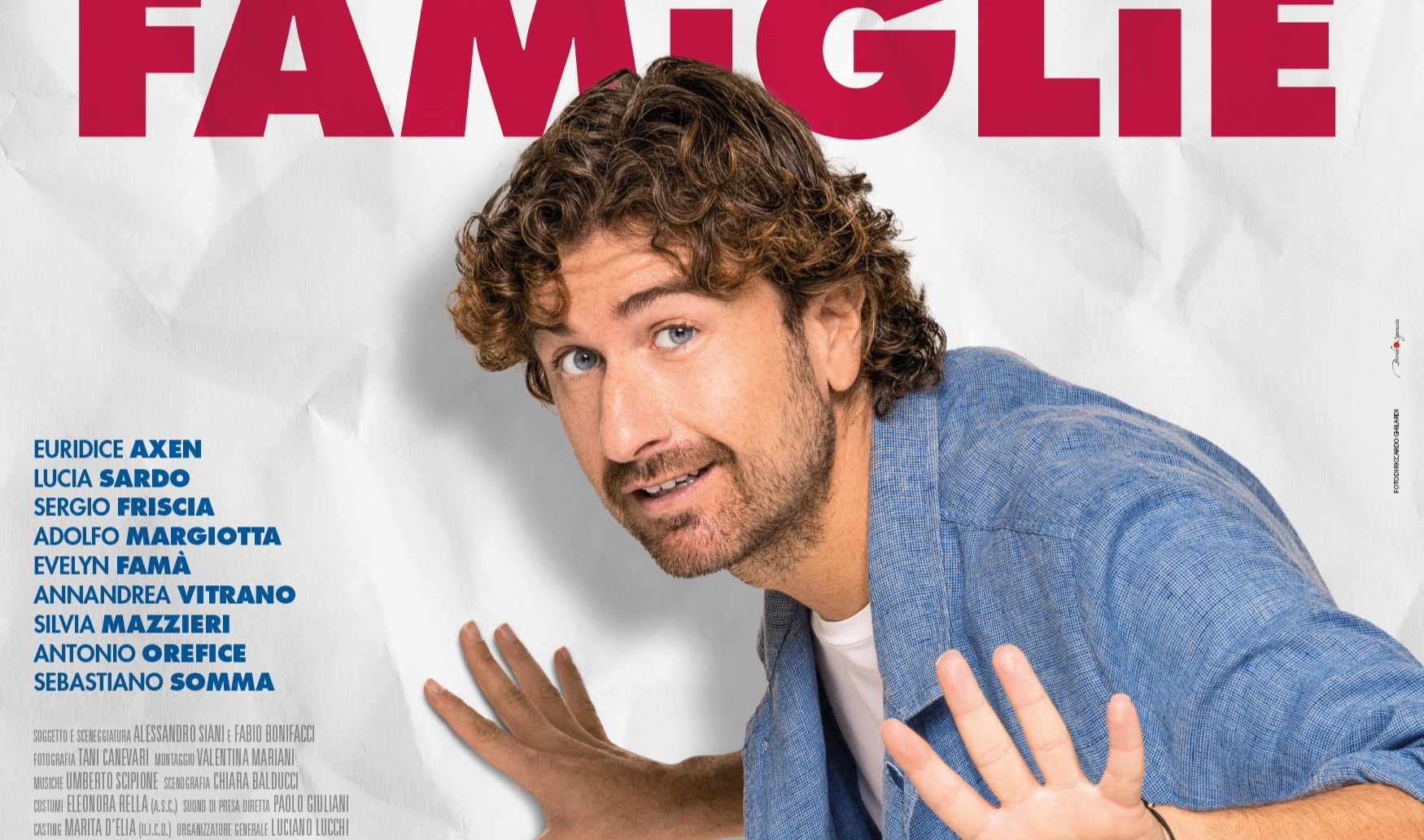 Succede anche nelle migliori famiglie il poster ufficiale Thinkmovies Succede anche nelle migliori famiglie il poster ufficiale Thinkmovies