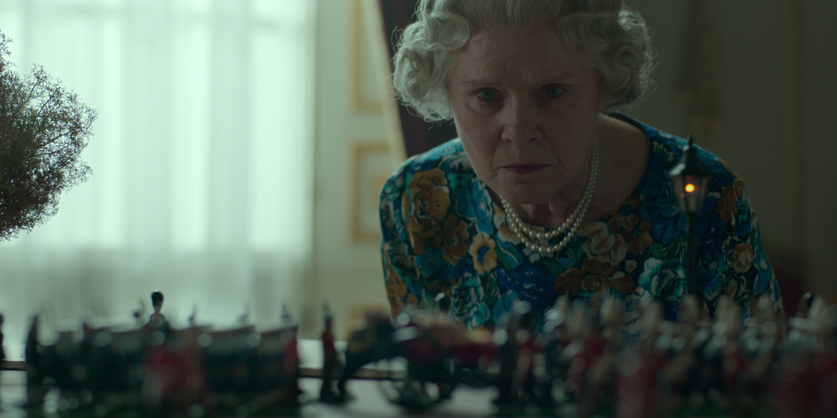 imelda staunton in the crown 6