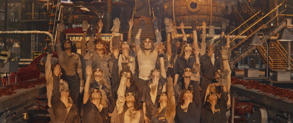 scena This Is Me Now: A Love Story