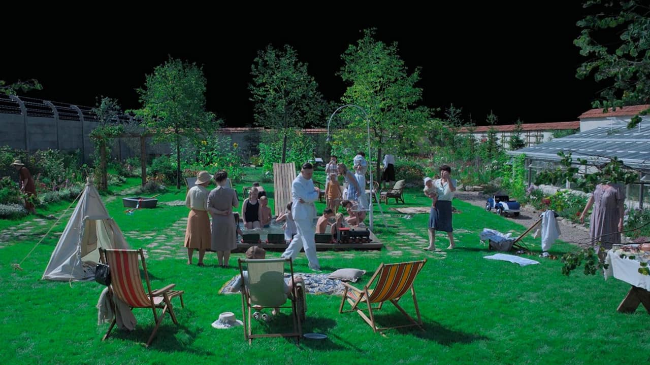 scena film la zona d'interesse