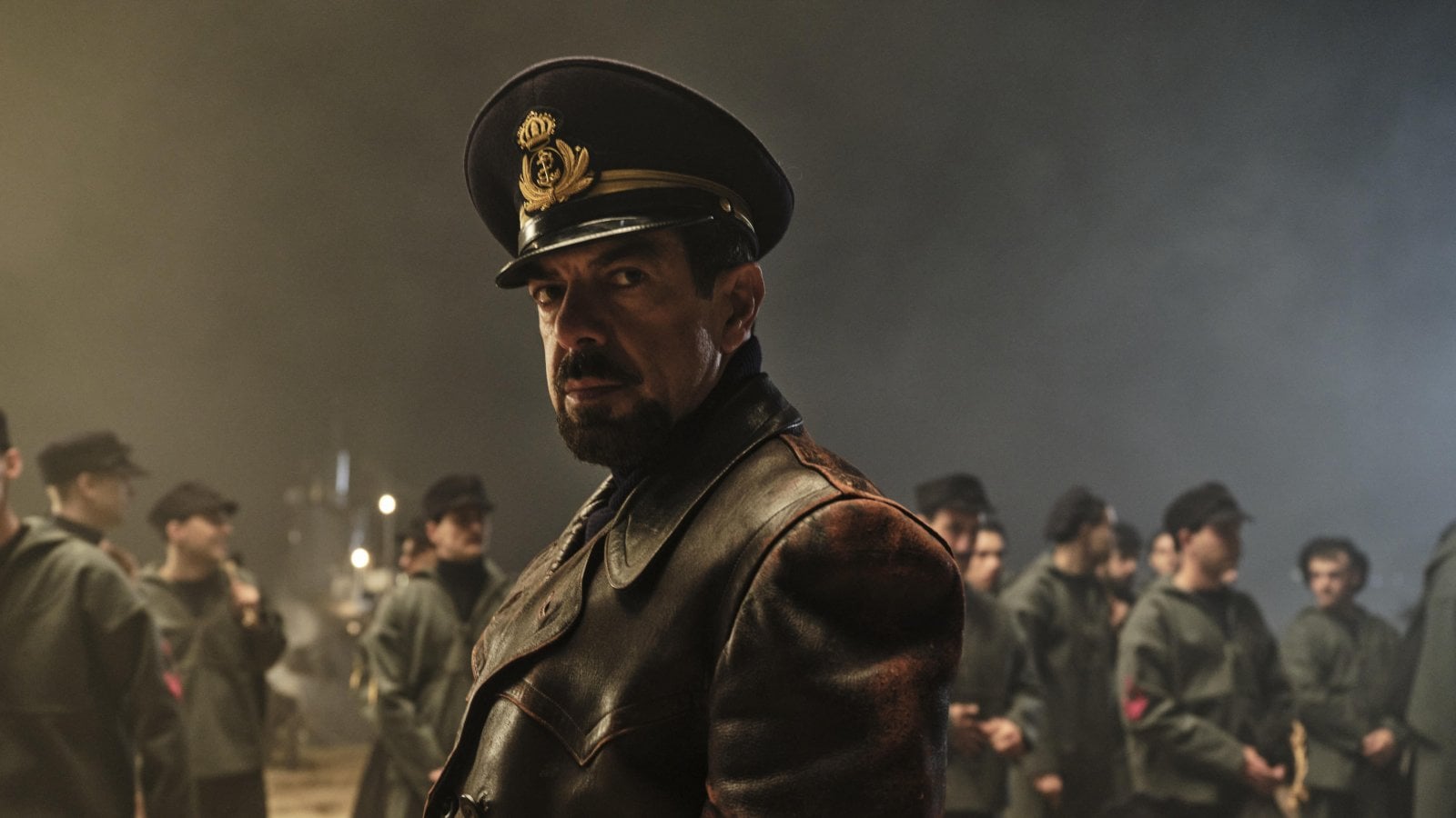 pierfrancesco favino in comandante