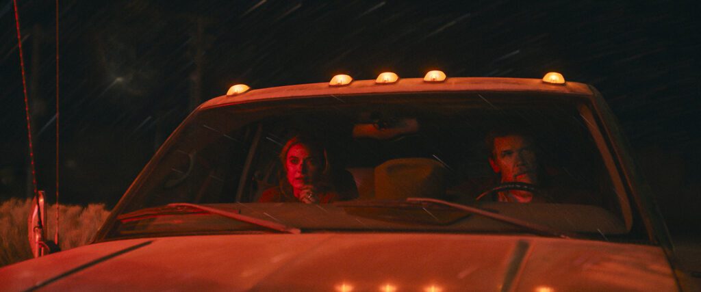 scena seconda stagione serie outer range