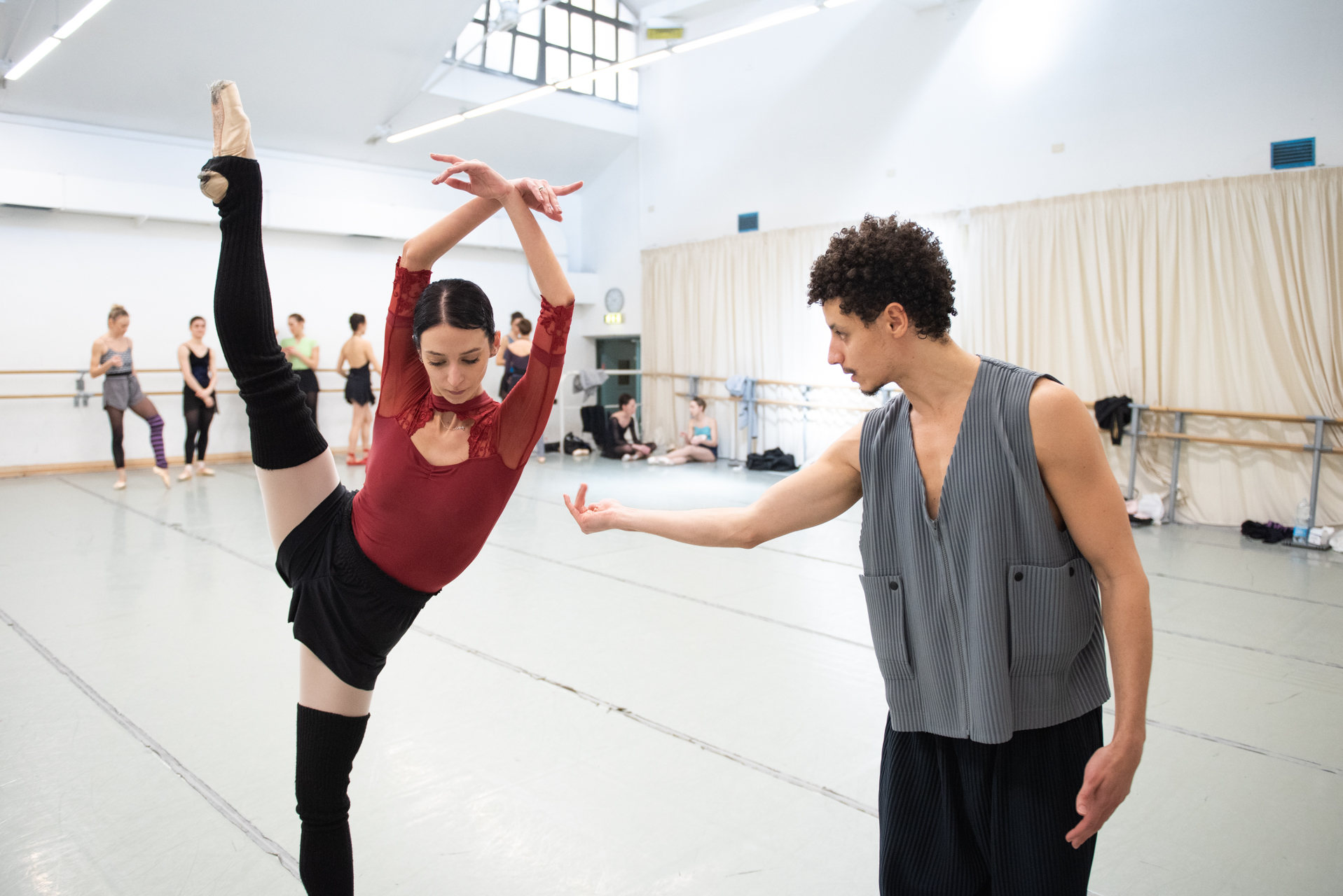 Women_Juliano Nunes con Marianna Suriano durante la creazione_ph Fabrizio Sansoni-Opera di Roma 2024_7667