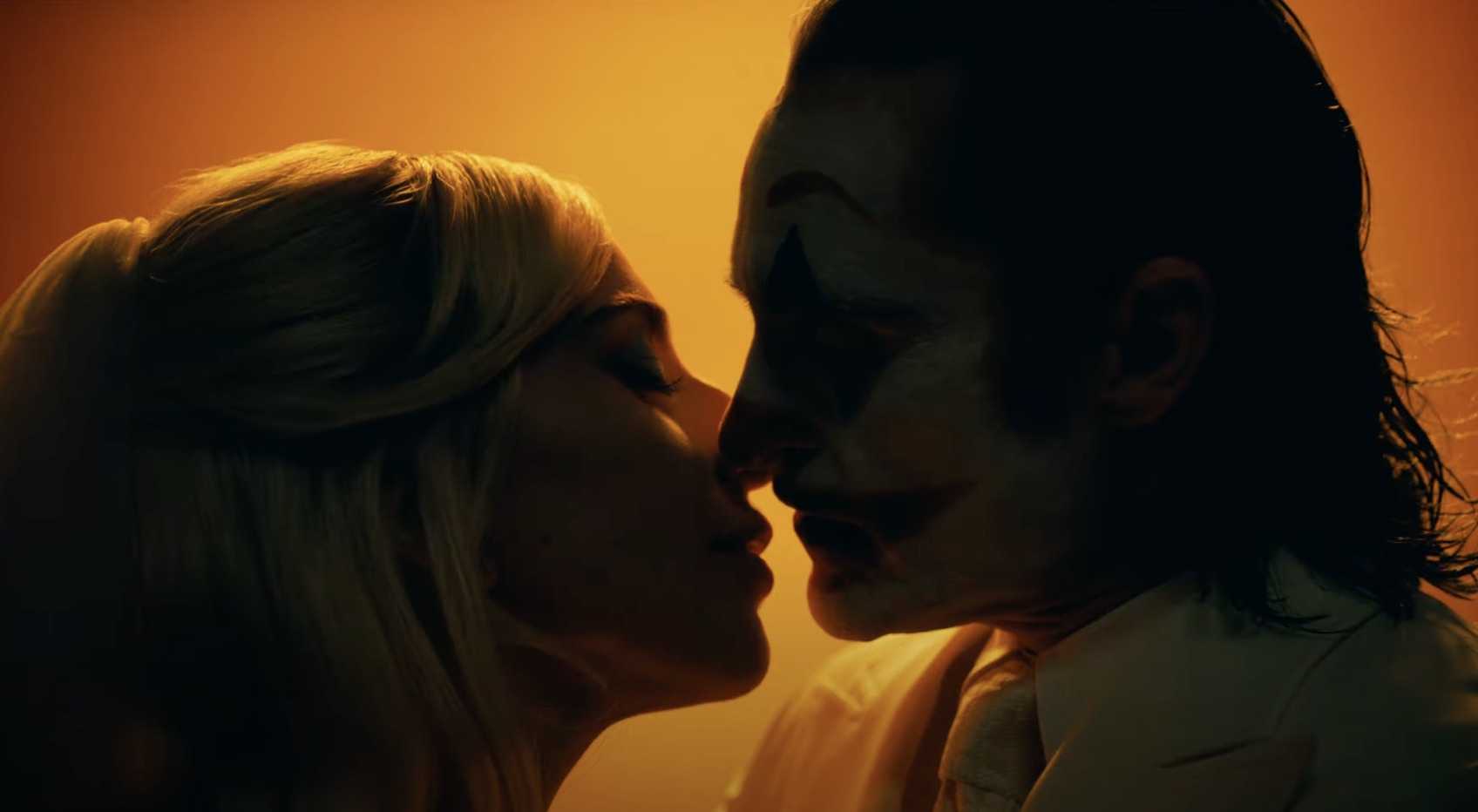 Joker: Folie à Deux, Joaquin Phoenix e Lady Gaga nel primo teaser trailer ufficiale