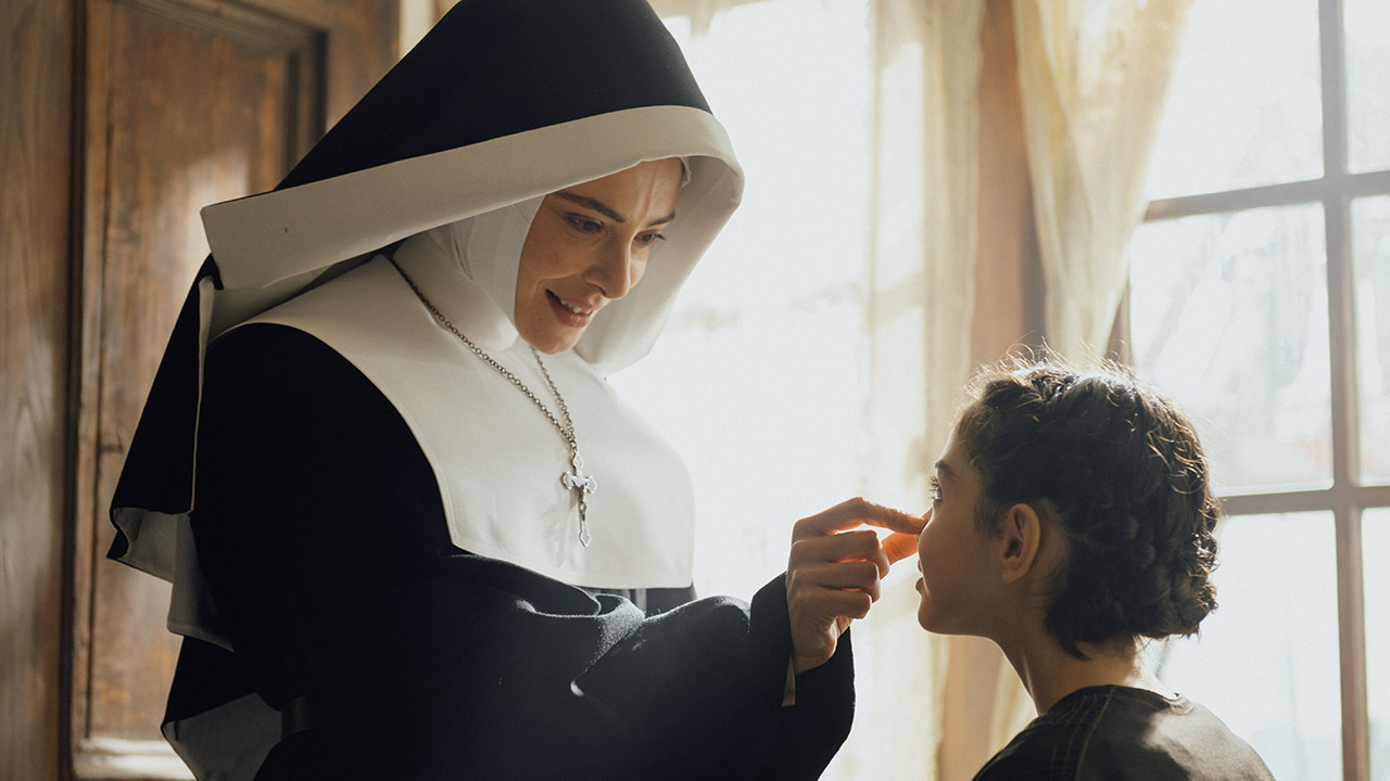 L’Arte della Gioia: il trailer e il poster della serie di Valeria Golino in anteprima a Cannes 2024