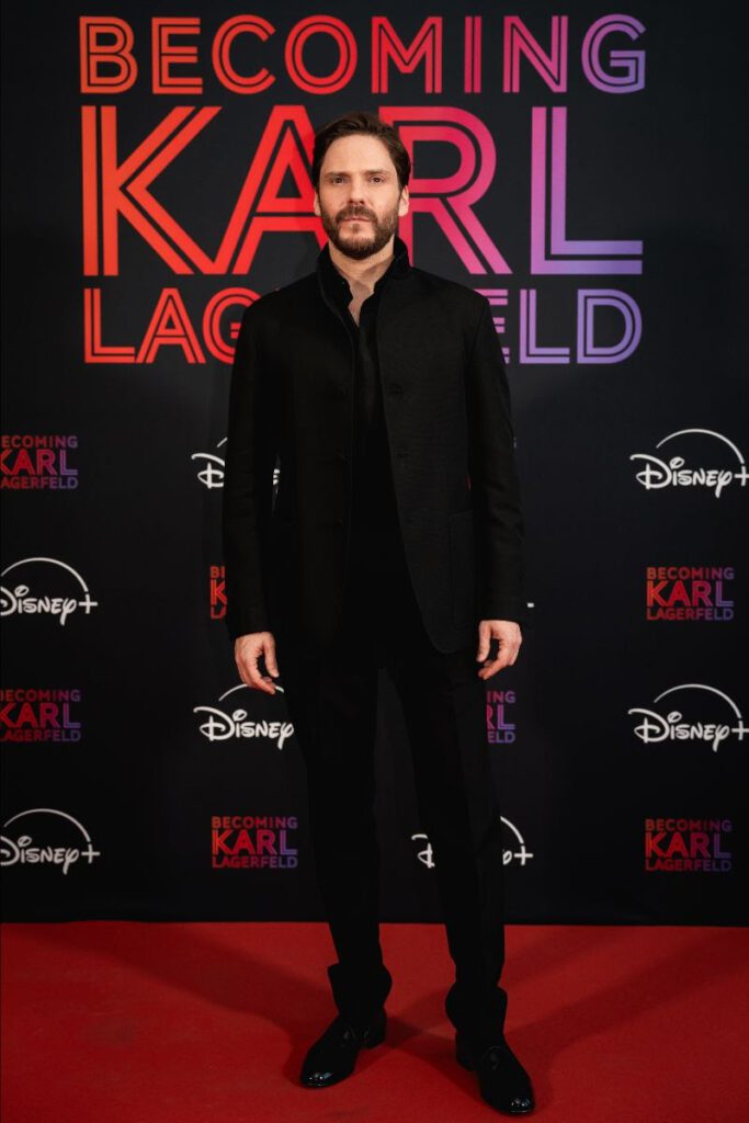 Daniel Brühl presentazione becoming karl lagerfeld