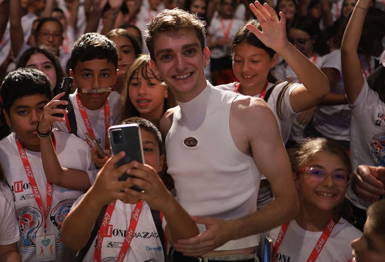 Giffoni 54: Domenico Cuomo, il CardioTrap di Mare Fuori, saluta i Giffoner