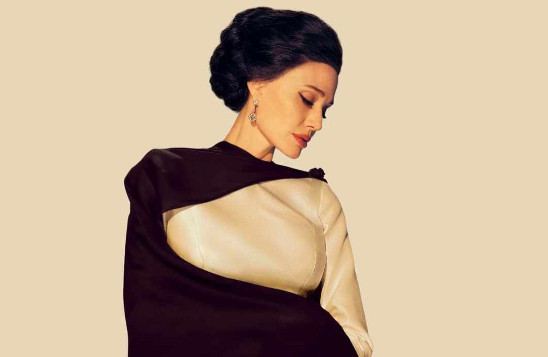 Maria: il primo poster italiano del biopic di Pablo Larrain