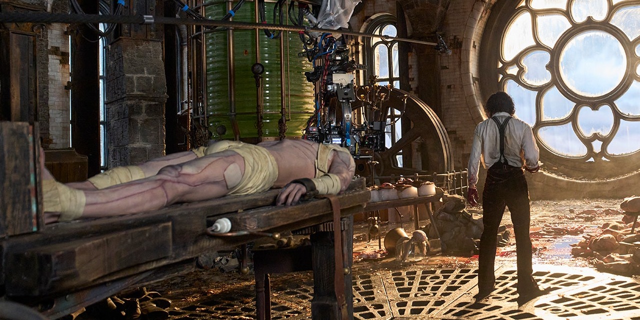 Frankenstein: nella prima immagine ufficiale il Dottor Victor Frankenstein nel suo laboratorio