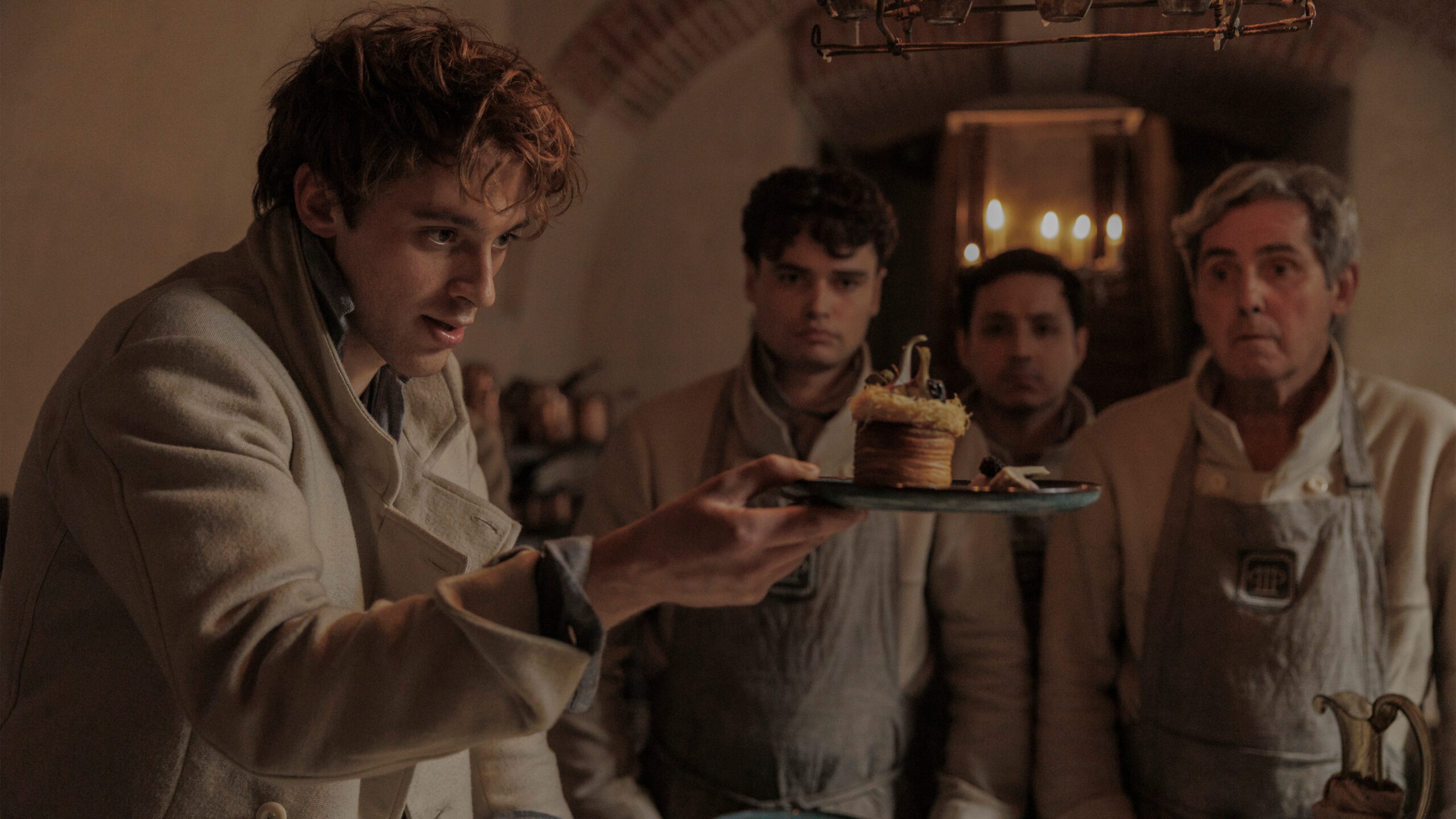 Carême: le prime immagini della dramedy in lingua francese in arrivo su Apple TV+