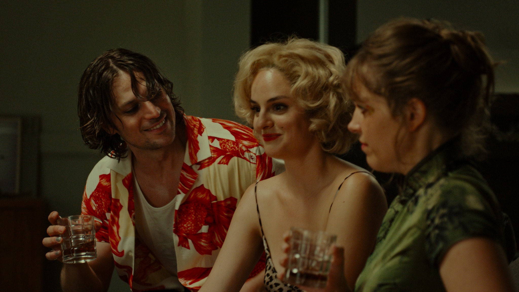 Le Donne al Balcone – The Balconettes: il trailer e il poster del film al cinema a marzo