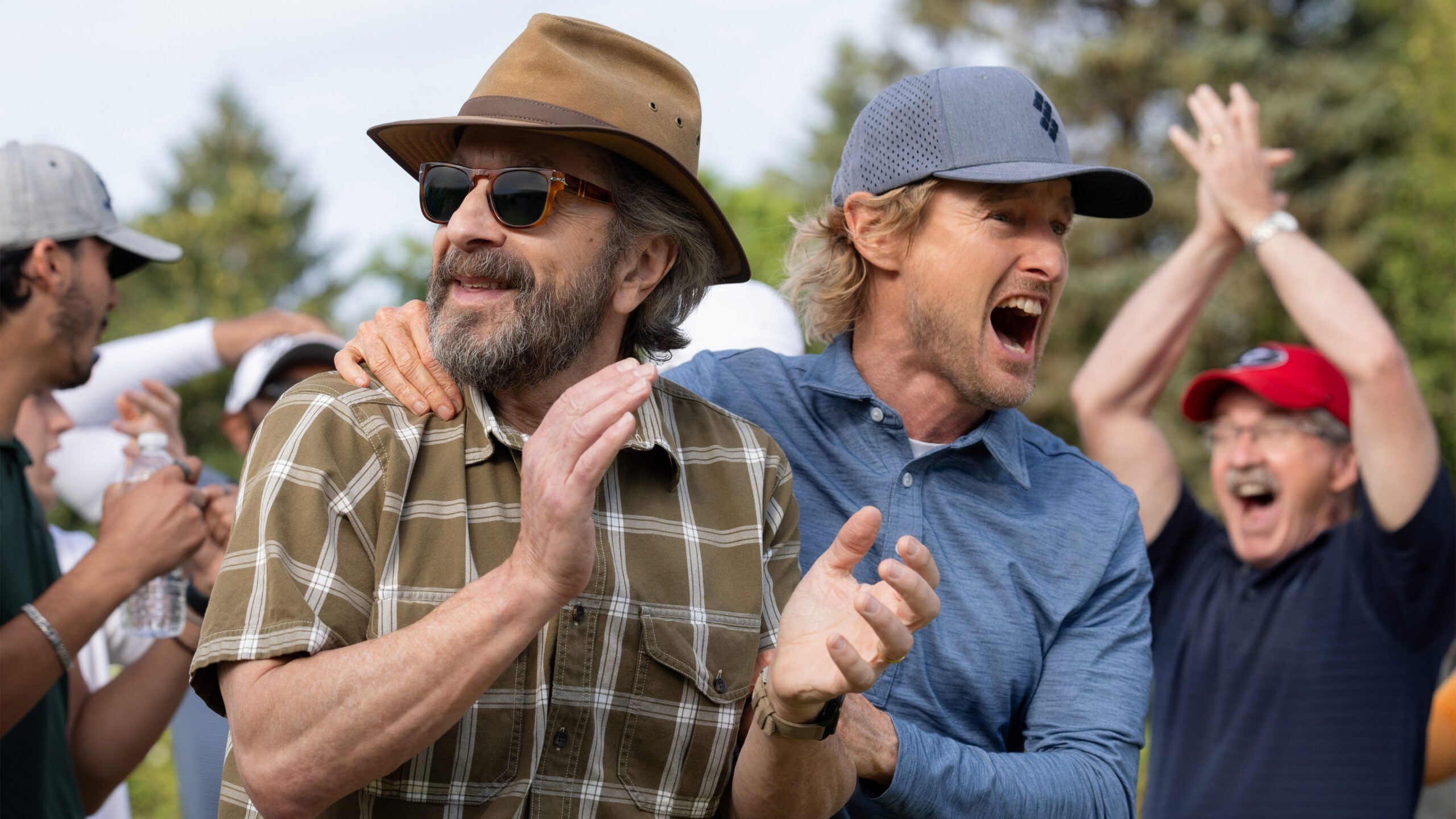 Stick: le prime immagini della comedy Apple TV+ con Owen Wilson